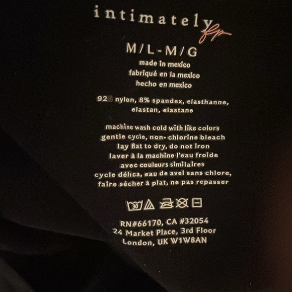 💕SALE 4 for $10💕Free People Low Back Seamless Long size M//L*flaw - Picture 3 of 3